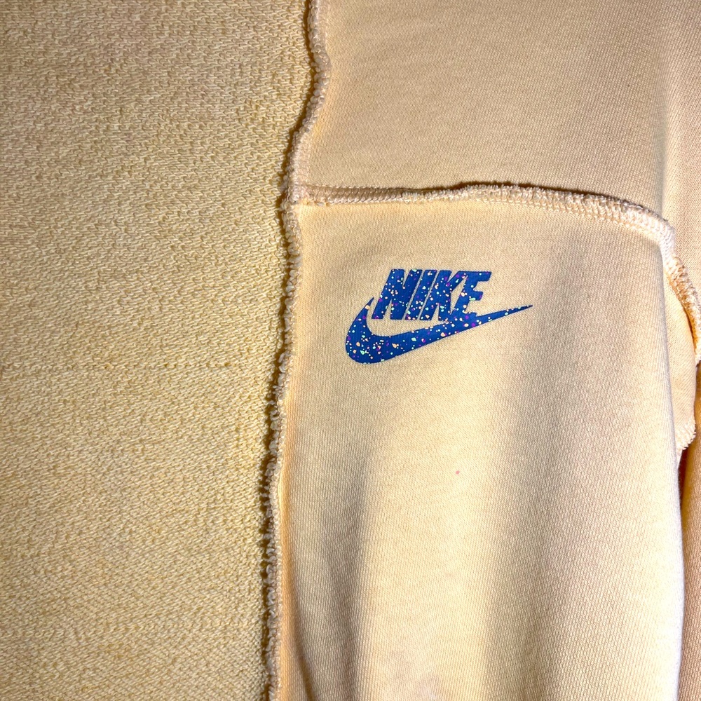 Nike tops & Nike sweatshirt